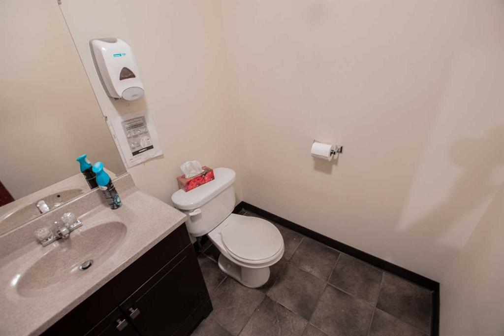 10012 100 Avenue Property Photo 14