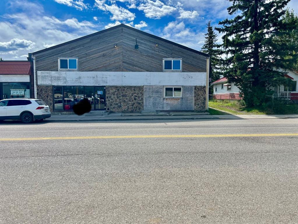 5115 & 5117 50 Avenue Property Photo