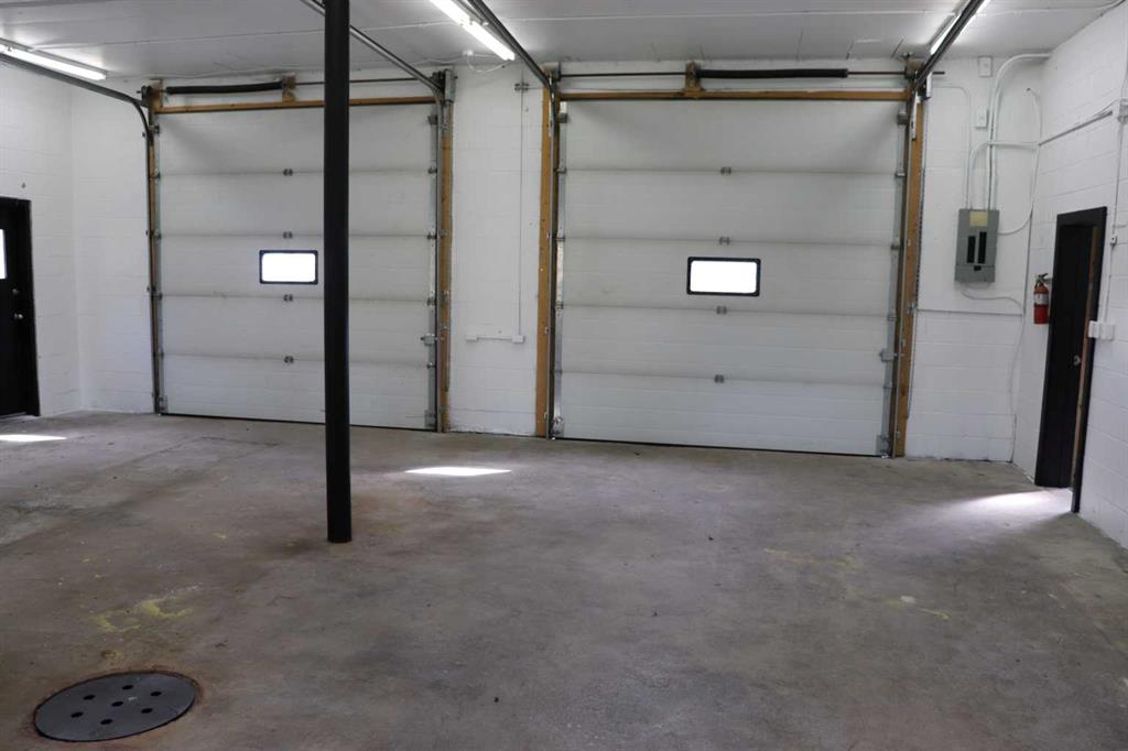 410 68 Street Property Photo 14