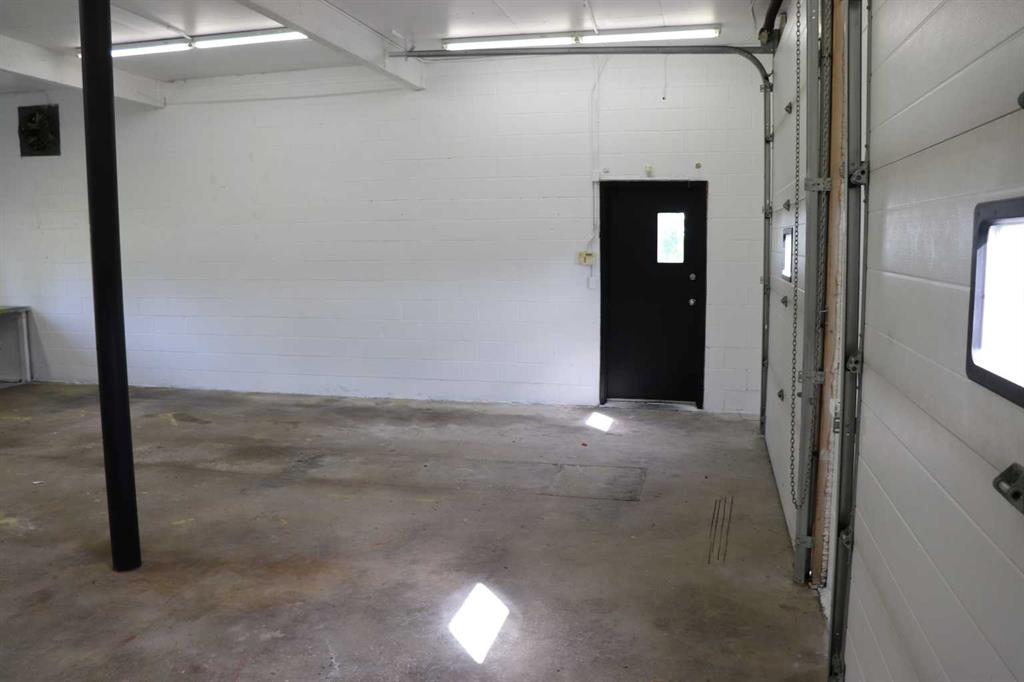 410 68 Street Property Photo 16