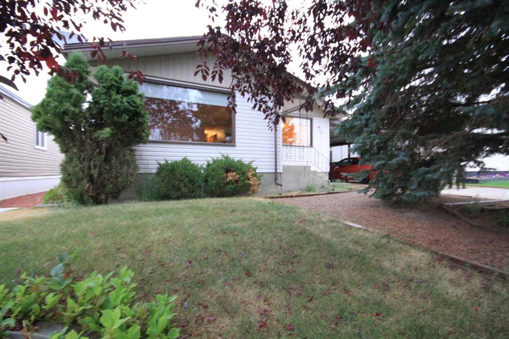 812 1 Ave. Property Photo
