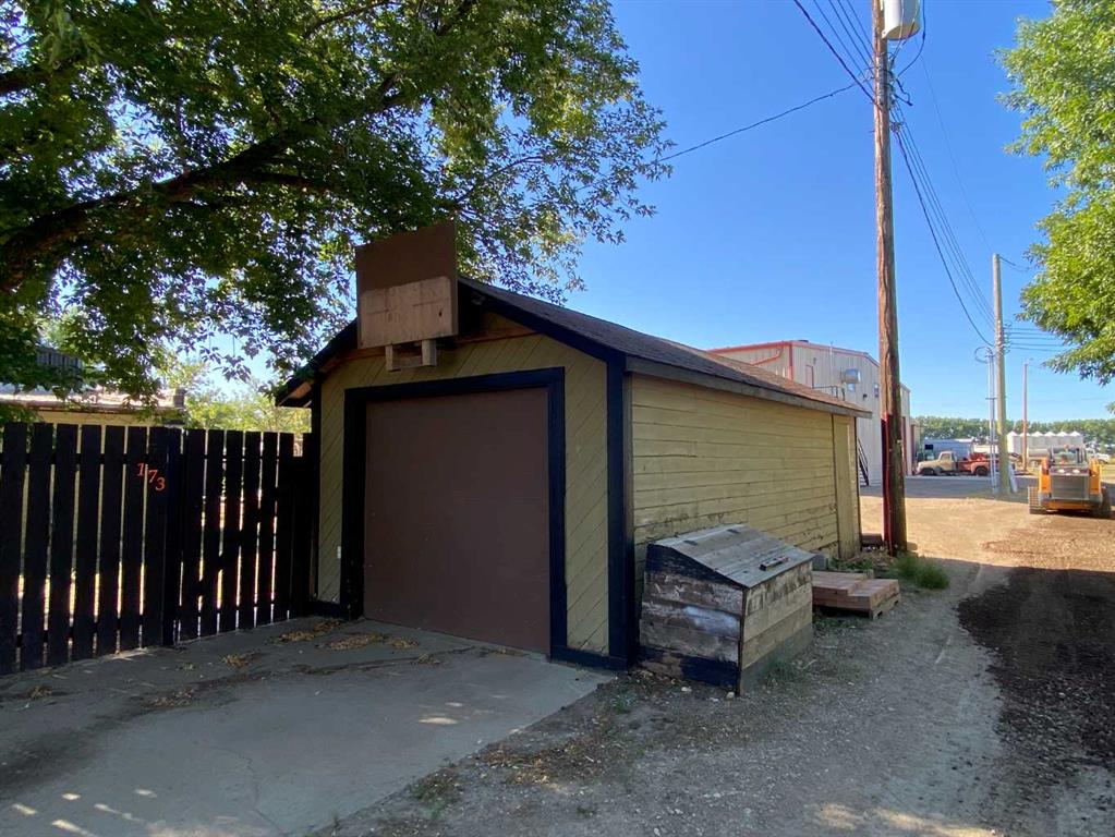 165 Centre Street Property Photo 6