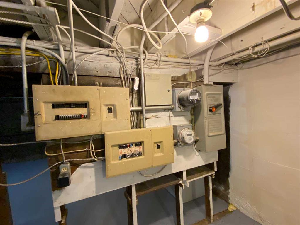 165 Centre Street Property Photo 39