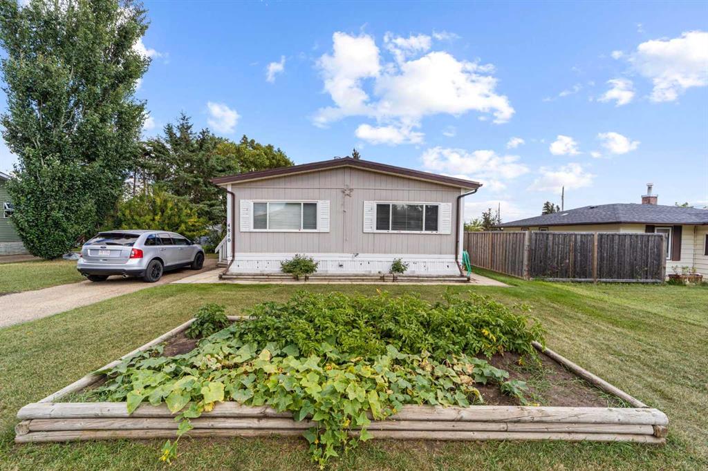 4810 52 Street Property Photo