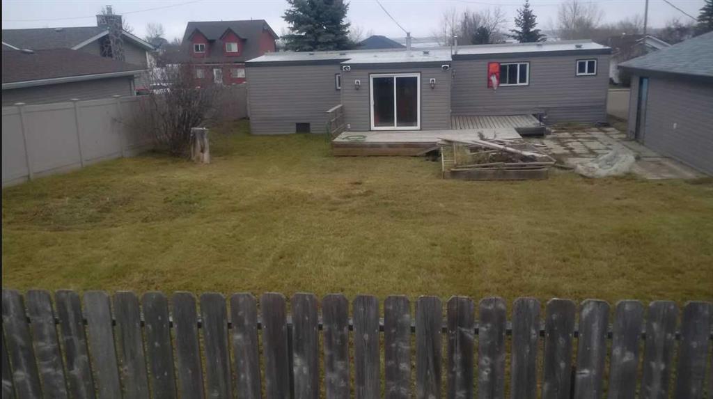 213 1 Avenue Property Photo 3