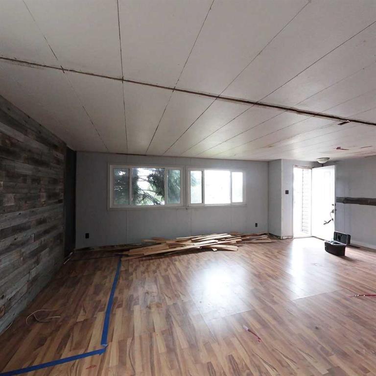 213 1 Avenue Property Photo 5