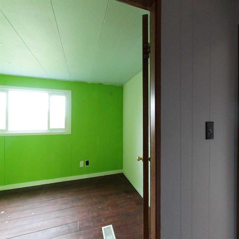 213 1 Avenue Property Photo 7
