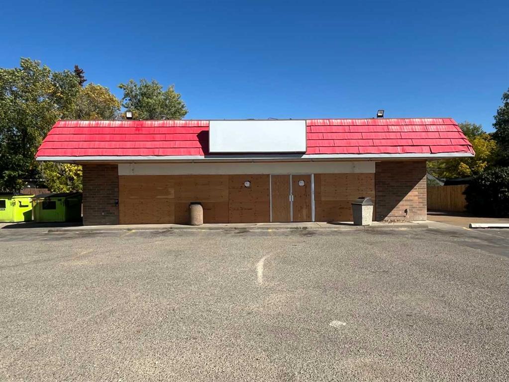 208 Railway Avenue Property Photo 8