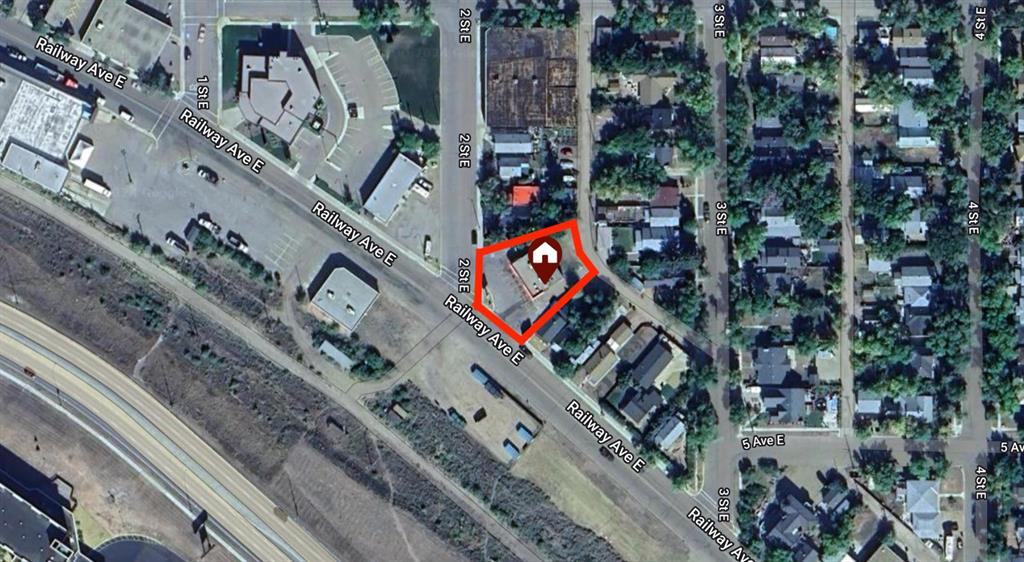 208 Railway Avenue Property Photo 10