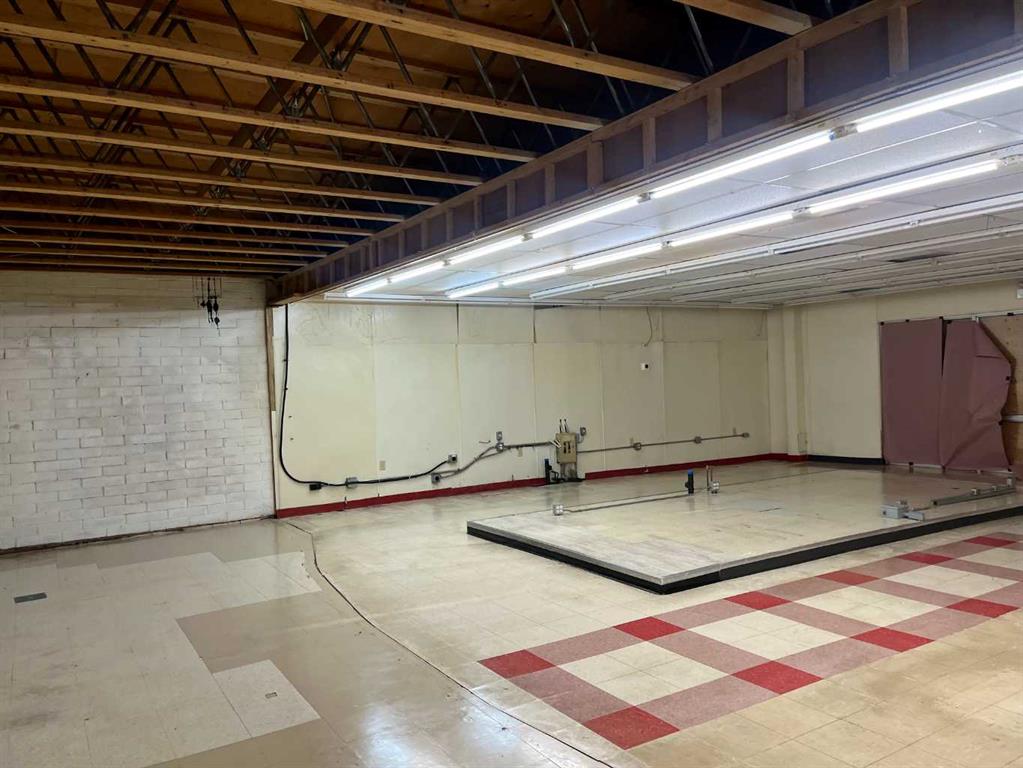 208 Railway Avenue Property Photo 22