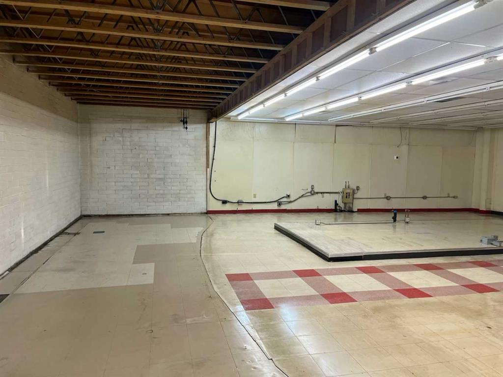 208 Railway Avenue Property Photo 38