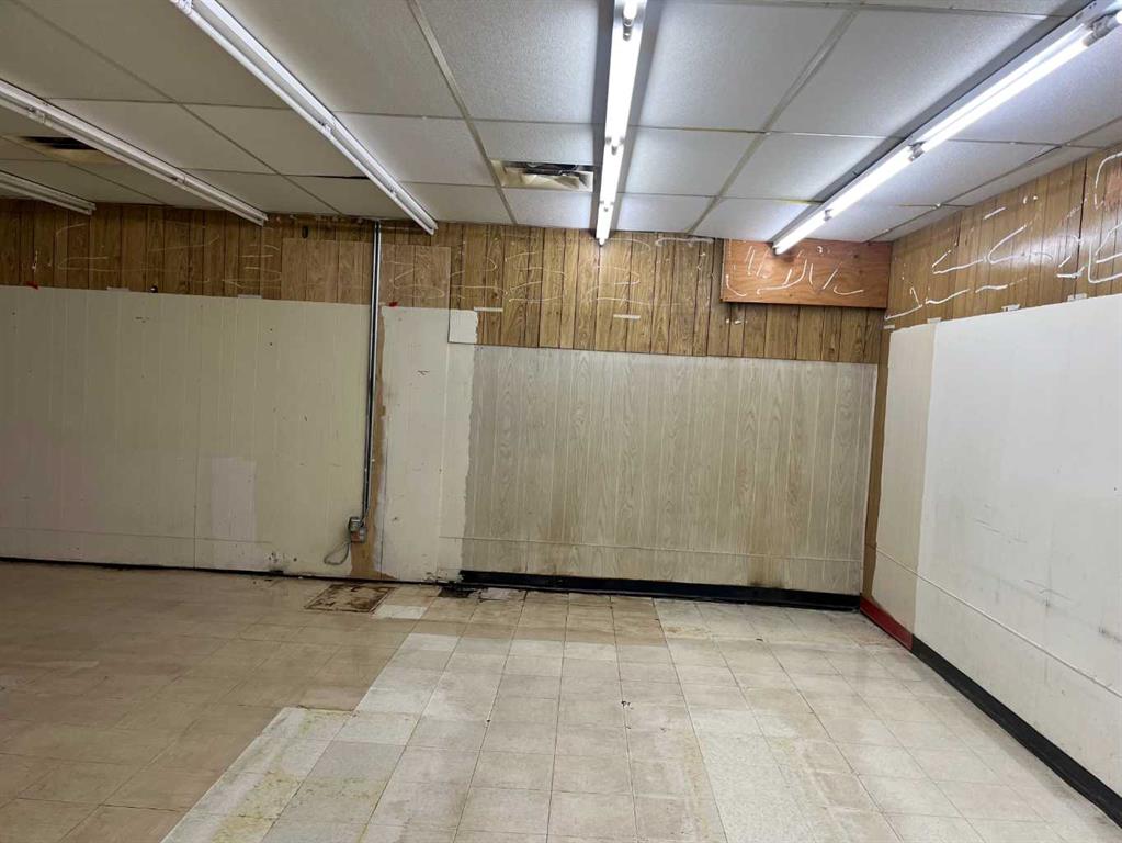 208 Railway Avenue Property Photo 44