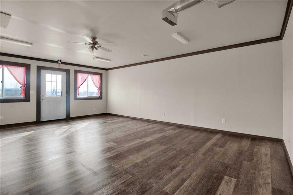 101 Main Street Property Photo 13