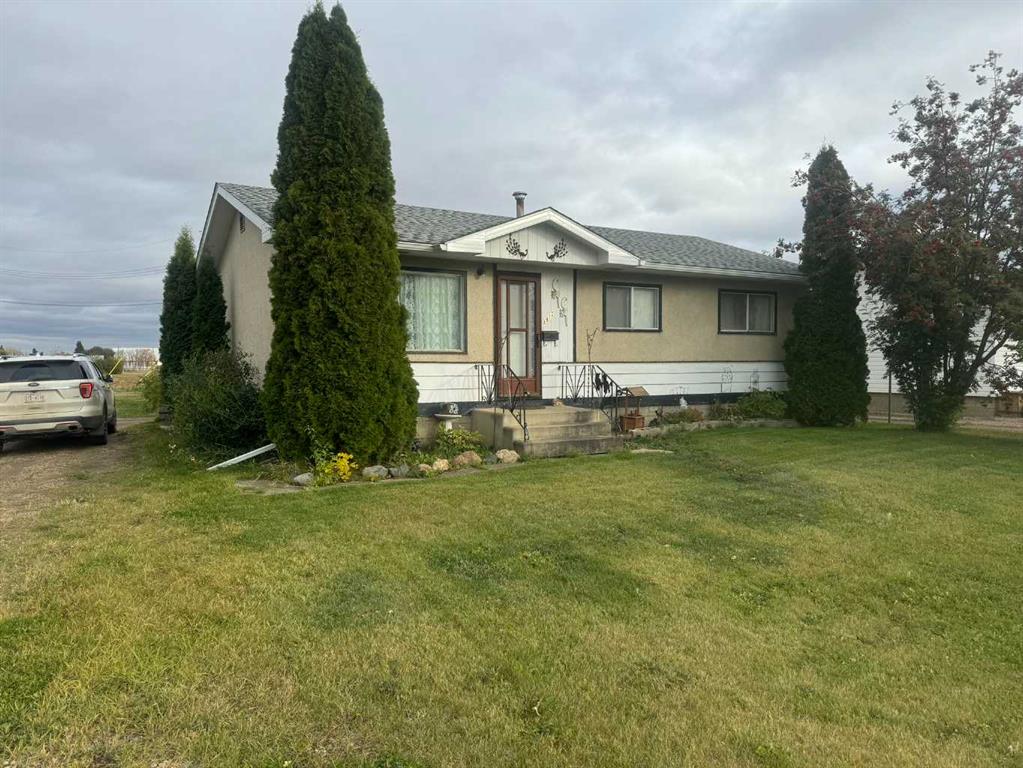 4912 52 Street Property Photo 1