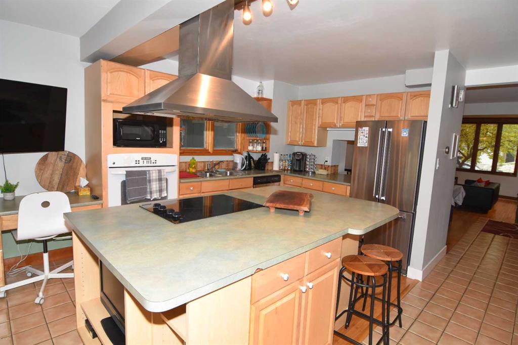 2535 7 Avenue Property Photo 23
