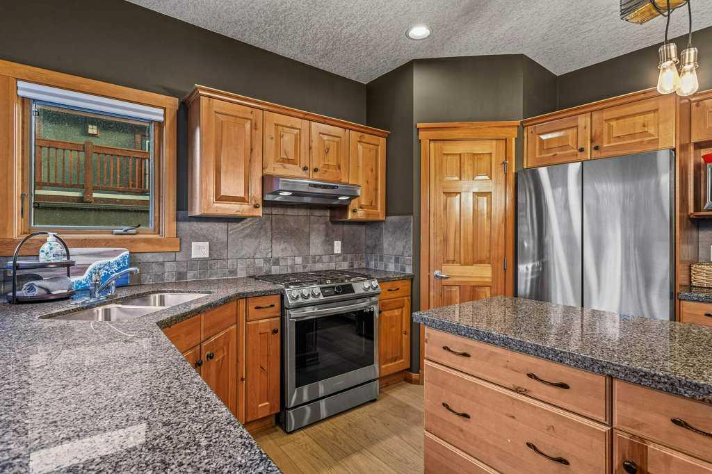 215 Miskow Close Property Photo 15