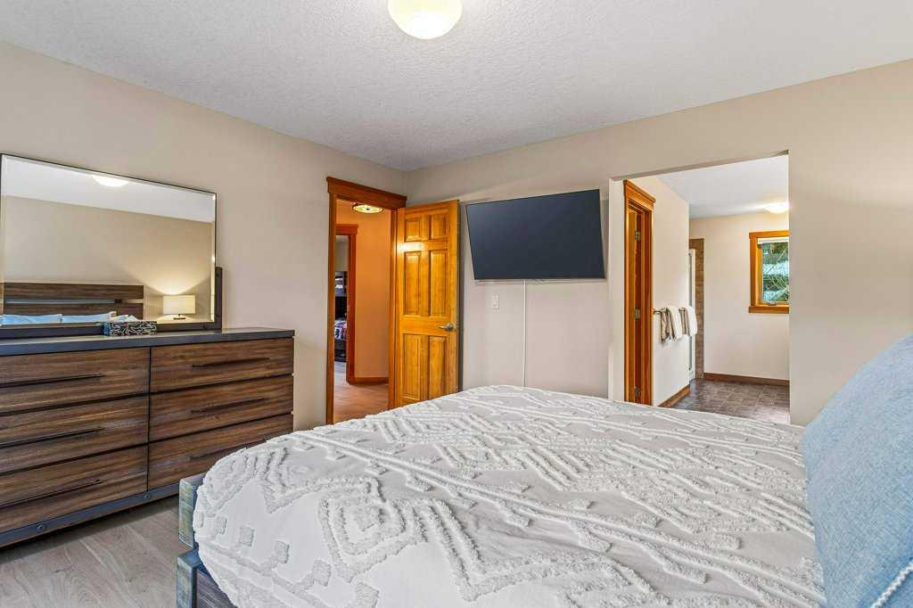 215 Miskow Close Property Photo 30