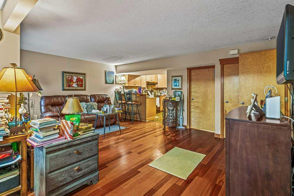 215 Miskow Close Property Photo 36