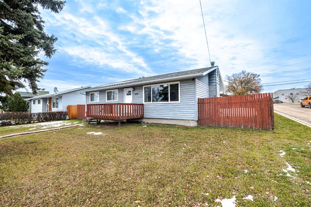 4901 51 Street Property Photo