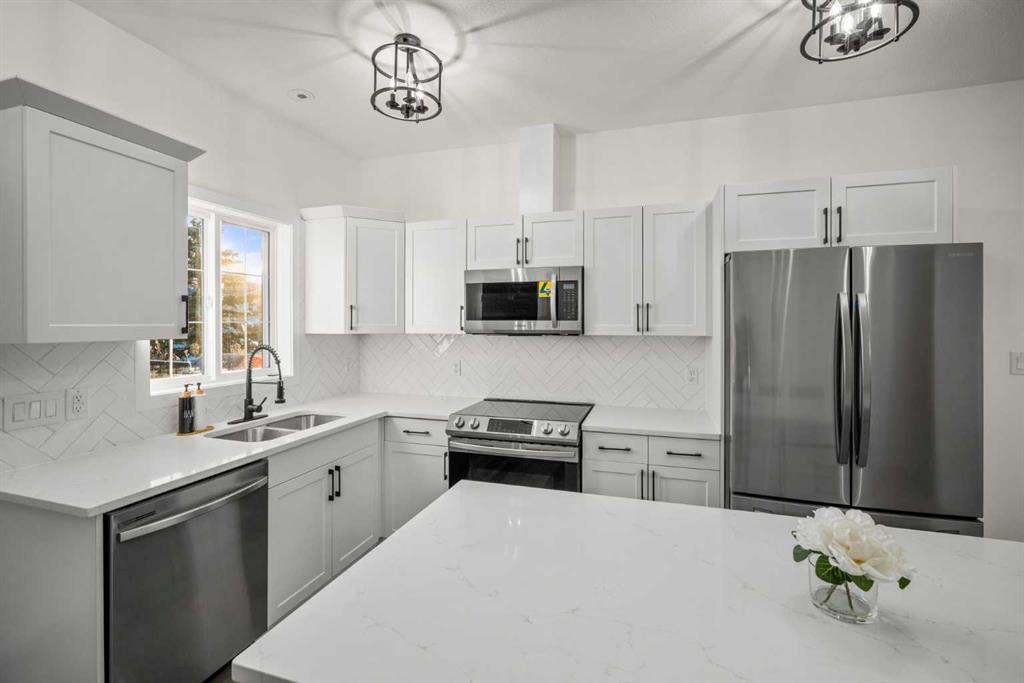 200 Lougheed Drive 4103 Property Photo 4