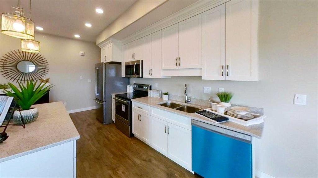 499 Meadow Lake Court 201 Property Photo 3