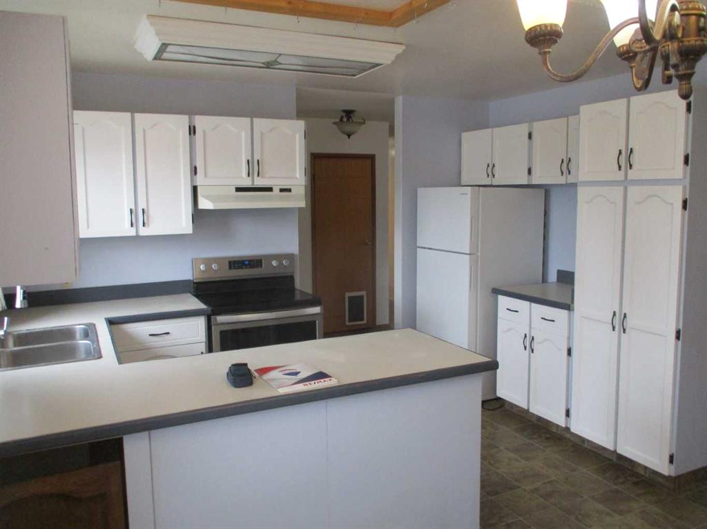 420 3rd Street Property Photo 5