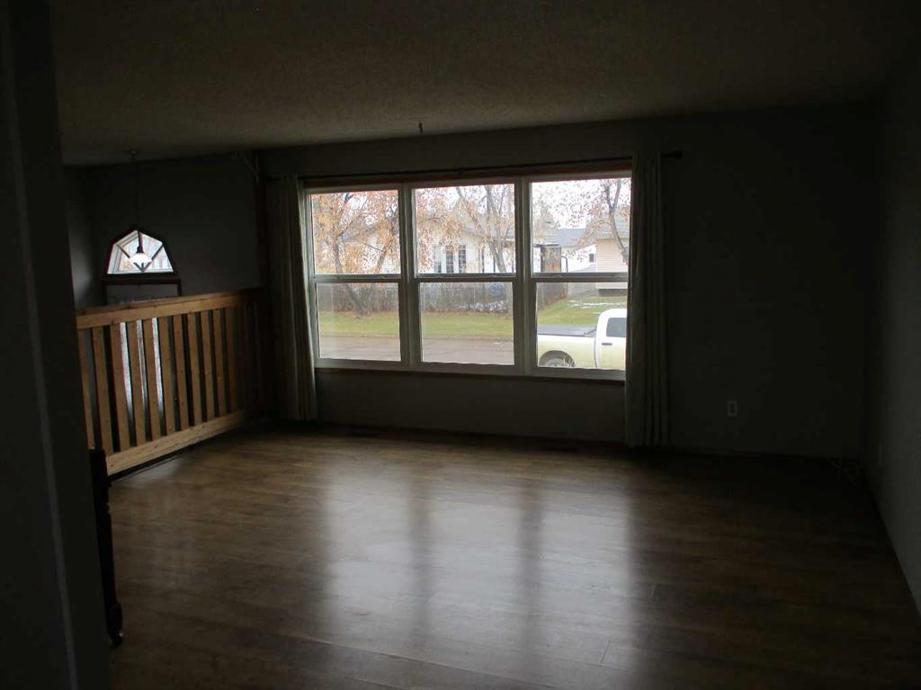 420 3rd Street Property Photo 6