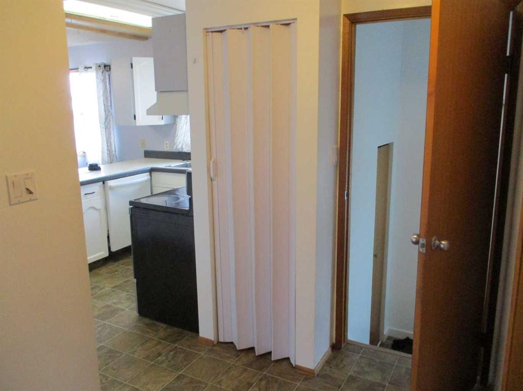 420 3rd Street Property Photo 8