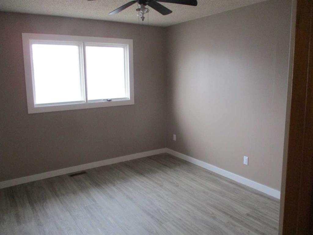 420 3rd Street Property Photo 12