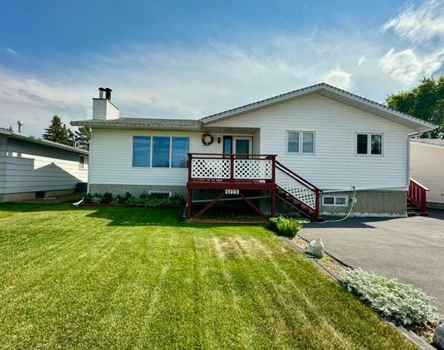 5123 55 Avenue Property Photo