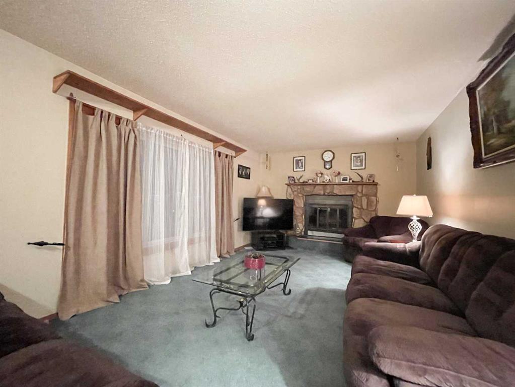 5123 55 Avenue Property Photo 11