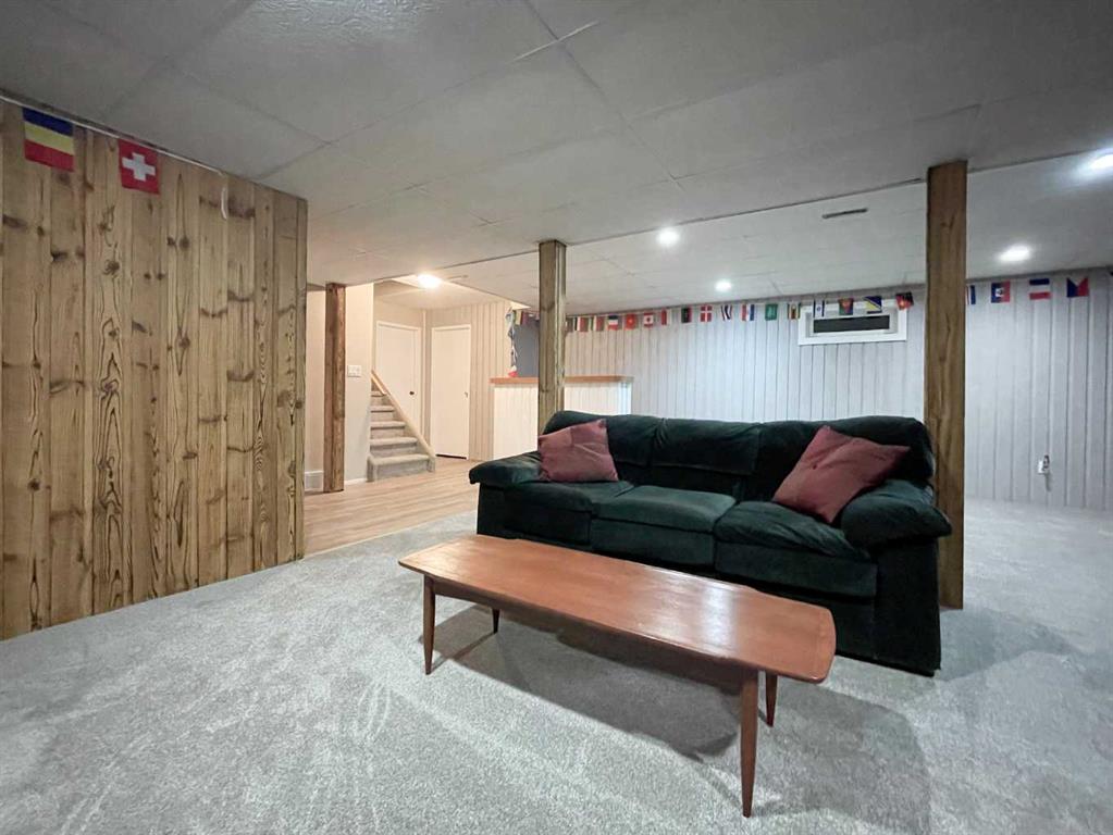 5123 55 Avenue Property Photo 31