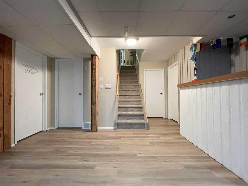 5123 55 Avenue Property Photo 33