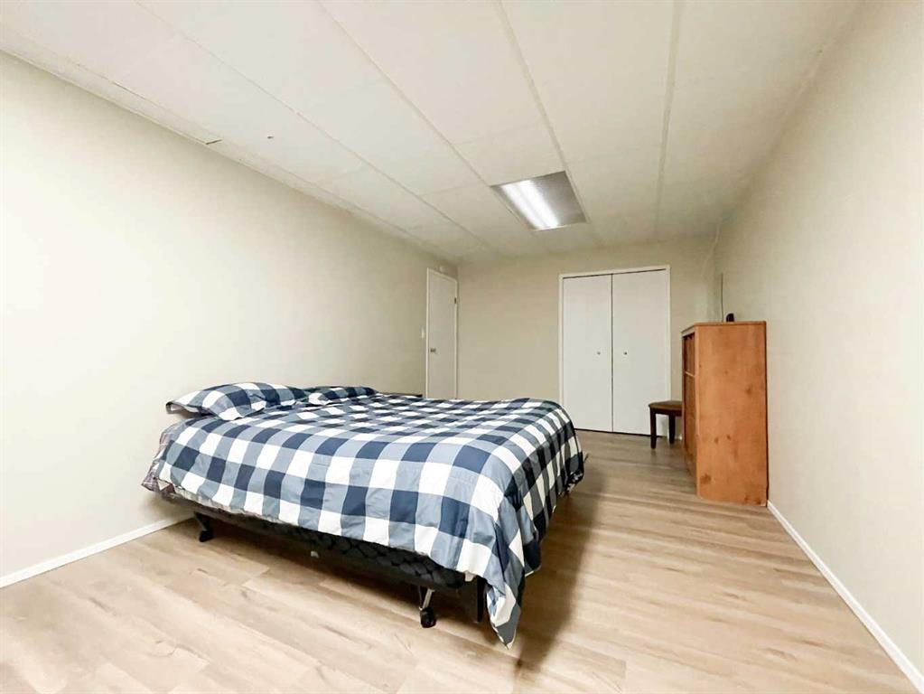 5123 55 Avenue Property Photo 35