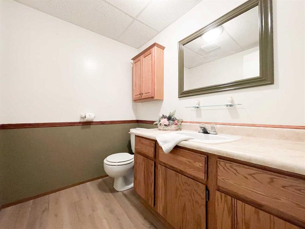 5123 55 Avenue Property Photo 36