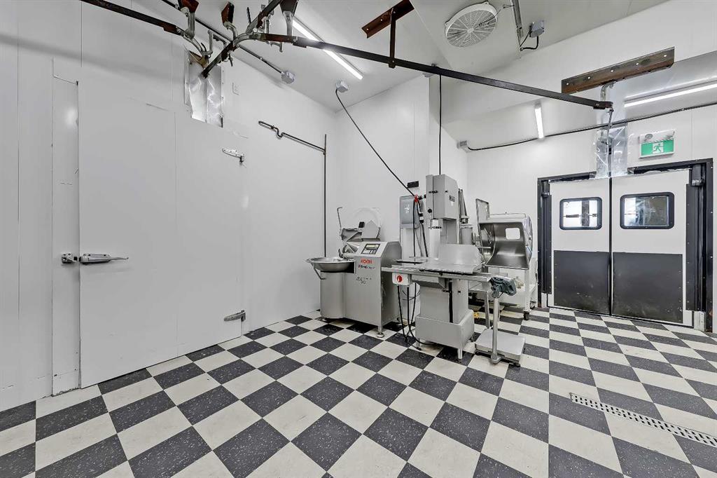 101, 701 Centre Street Property Photo 20