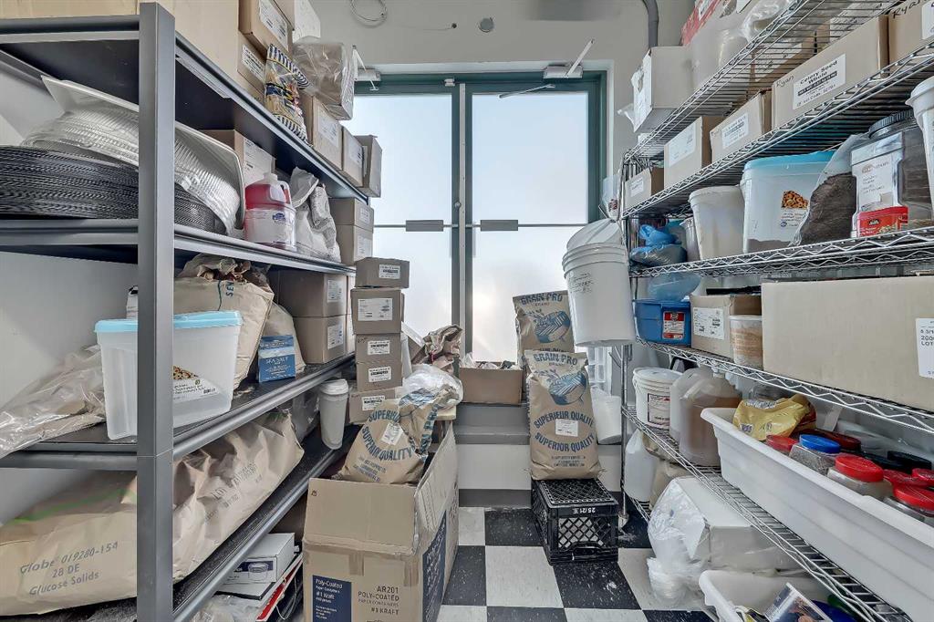 101, 701 Centre Street Property Photo 41