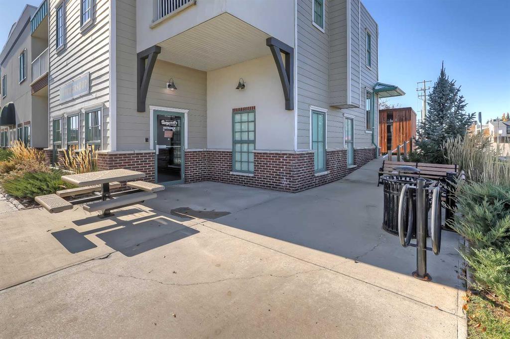 101, 701 Centre Street Property Photo 45
