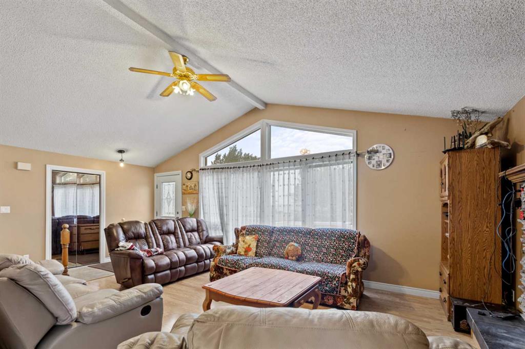 715060 Range Road 64 Property Photo 6