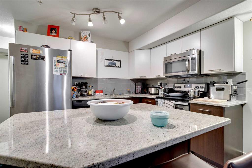 7901 King Street 1213 Property Photo 5