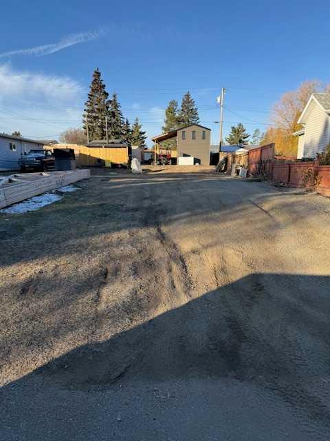 2114 25 Avenue Property Photo