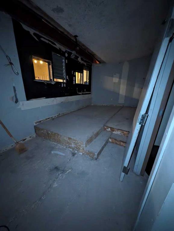 533 4 Street 101 Property Photo 12