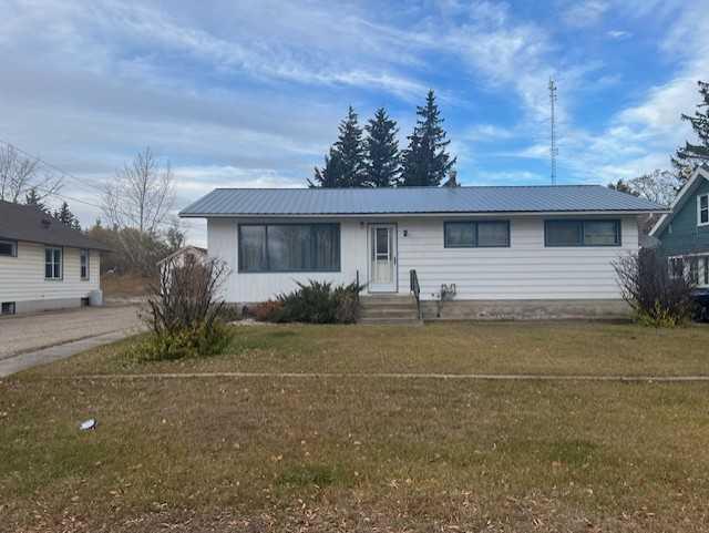 5132 51 Avenue Property Photo