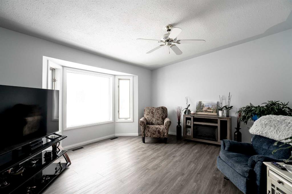 11810 78 St Property Photo 2