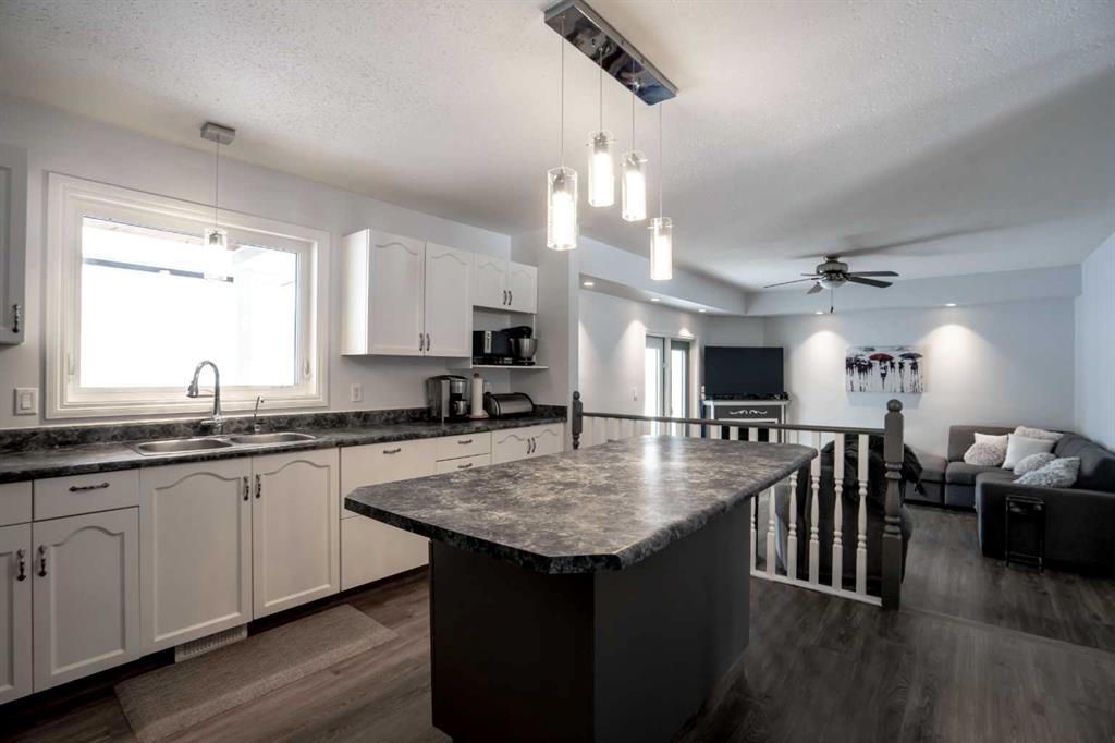 11810 78 St Property Photo 6