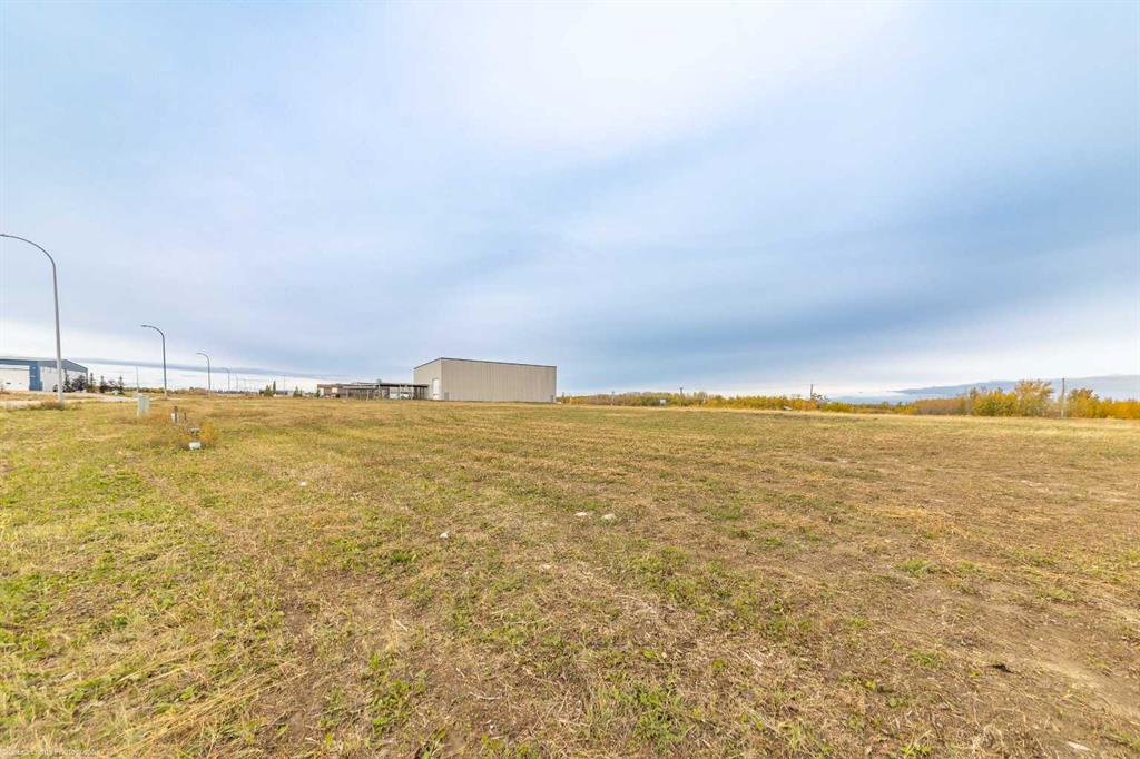 6852 66 Street Property Photo 17