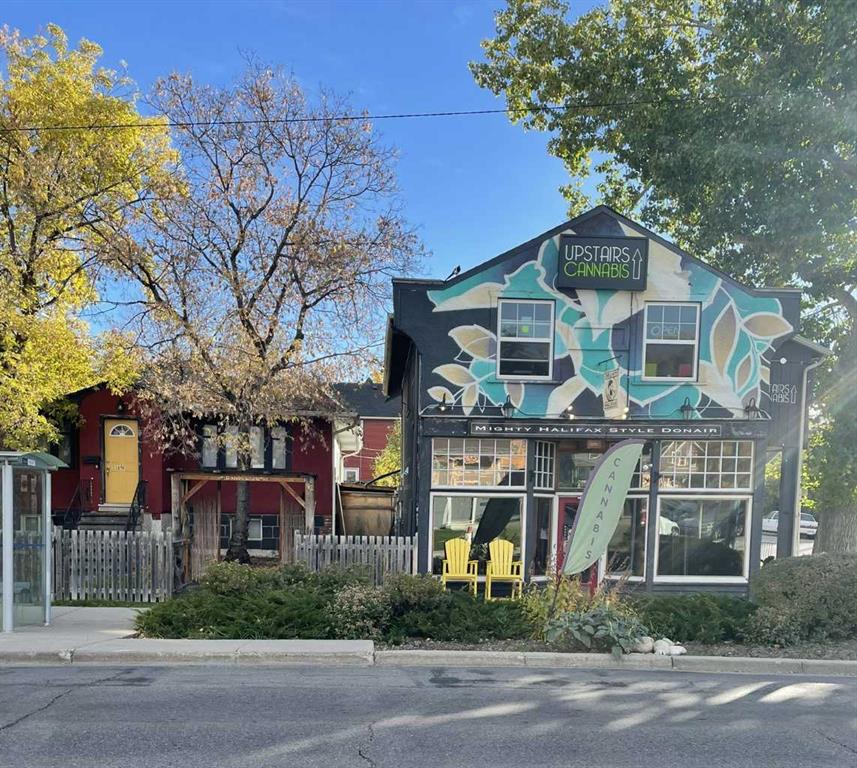 1046 8 Street Property Photo 3