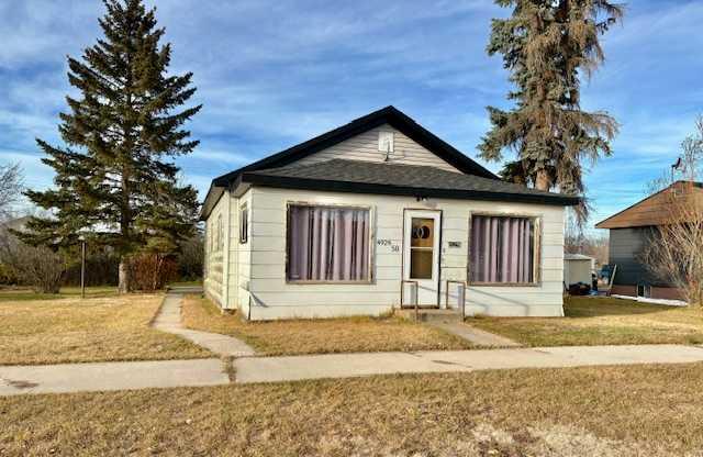 4926 50 Street Property Photo