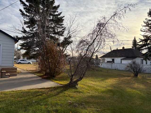 4926 50 Street Property Photo 6