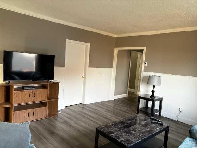 4926 50 Street Property Photo 12
